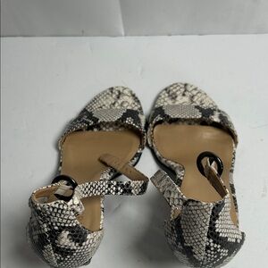 SOUL Naturalizer Black and Cream Heels